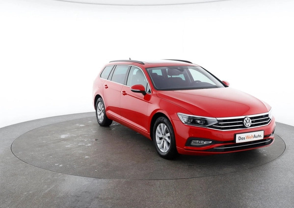 Volkswagen Passat cena 85900 przebieg: 146103, rok produkcji 2020 z Poznań małe 742